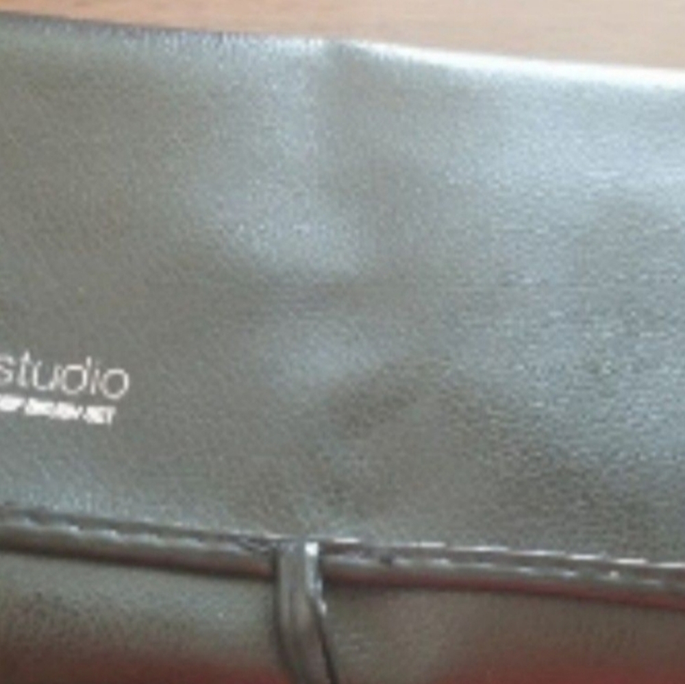 Professional Makeup Brush Pouch Organizer